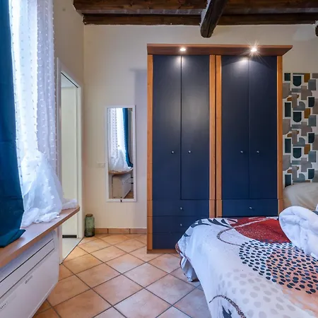 Freedom Industrial Apartment *