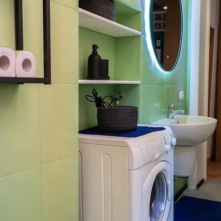 Freedom Industrial Apartment *